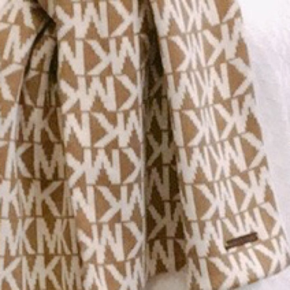 MICHAEL KORS Printed Scarf - Picture 3 of 4